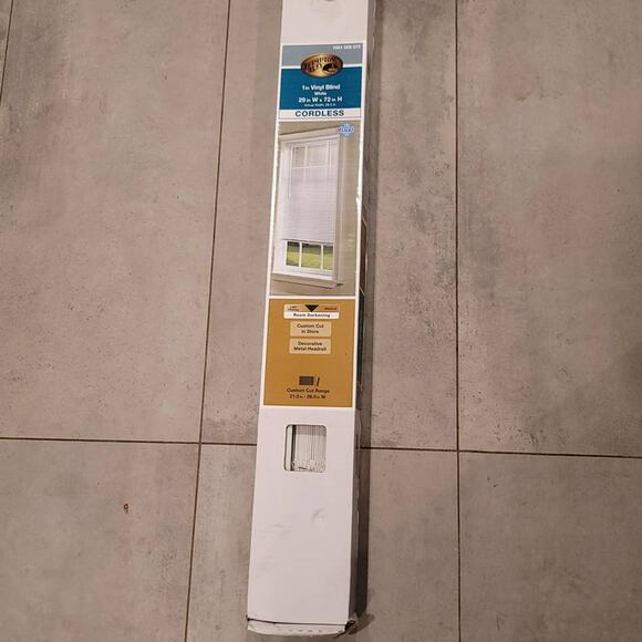 White Hampton Bay Custom Cut Cordless 1" Room Darkening Vinyl Blinds 29"x72" NIB - Picture 2 of 4